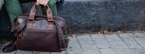 HANDBAGS & TOTES