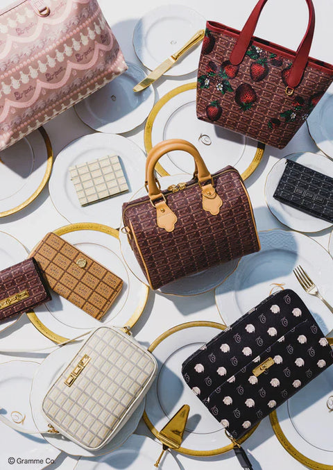 Handbags & Wallets