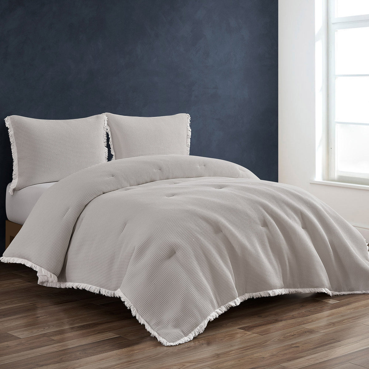 Loft and Living 3-piece Comforter Set, Charlotte