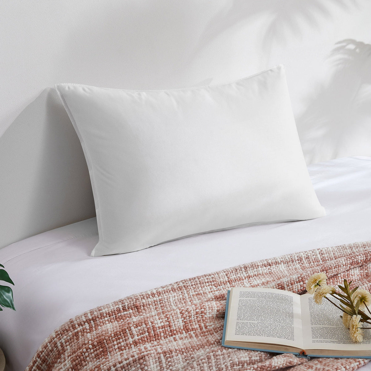 Stearns and Foster Luxurious 800 Fill Power White Goose Down Pillow