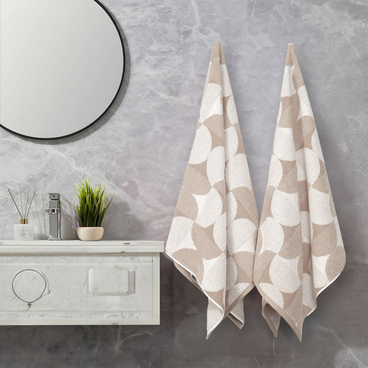Izzy Bath Towel 2-piece Set