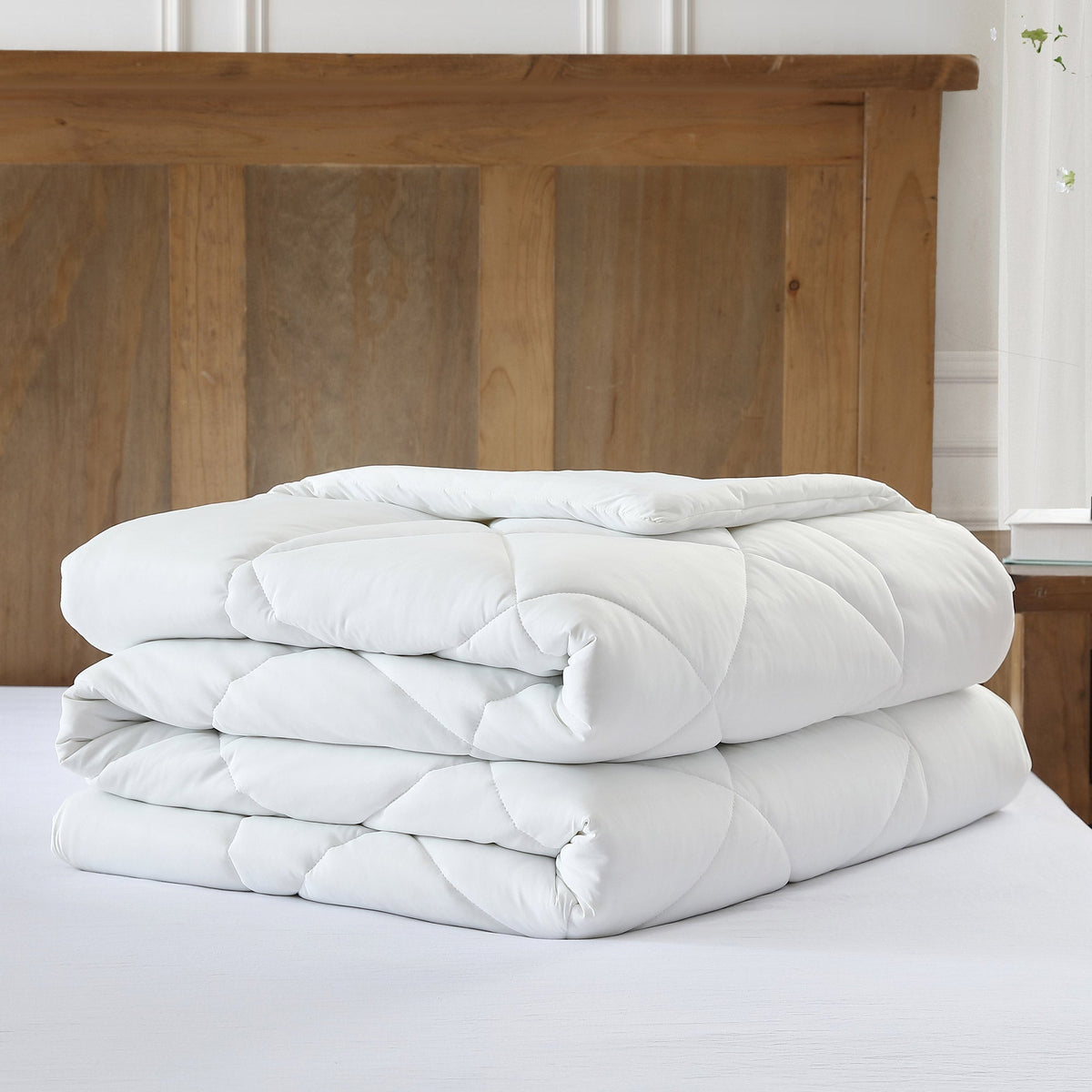 Sutton Place Cooling Comforter