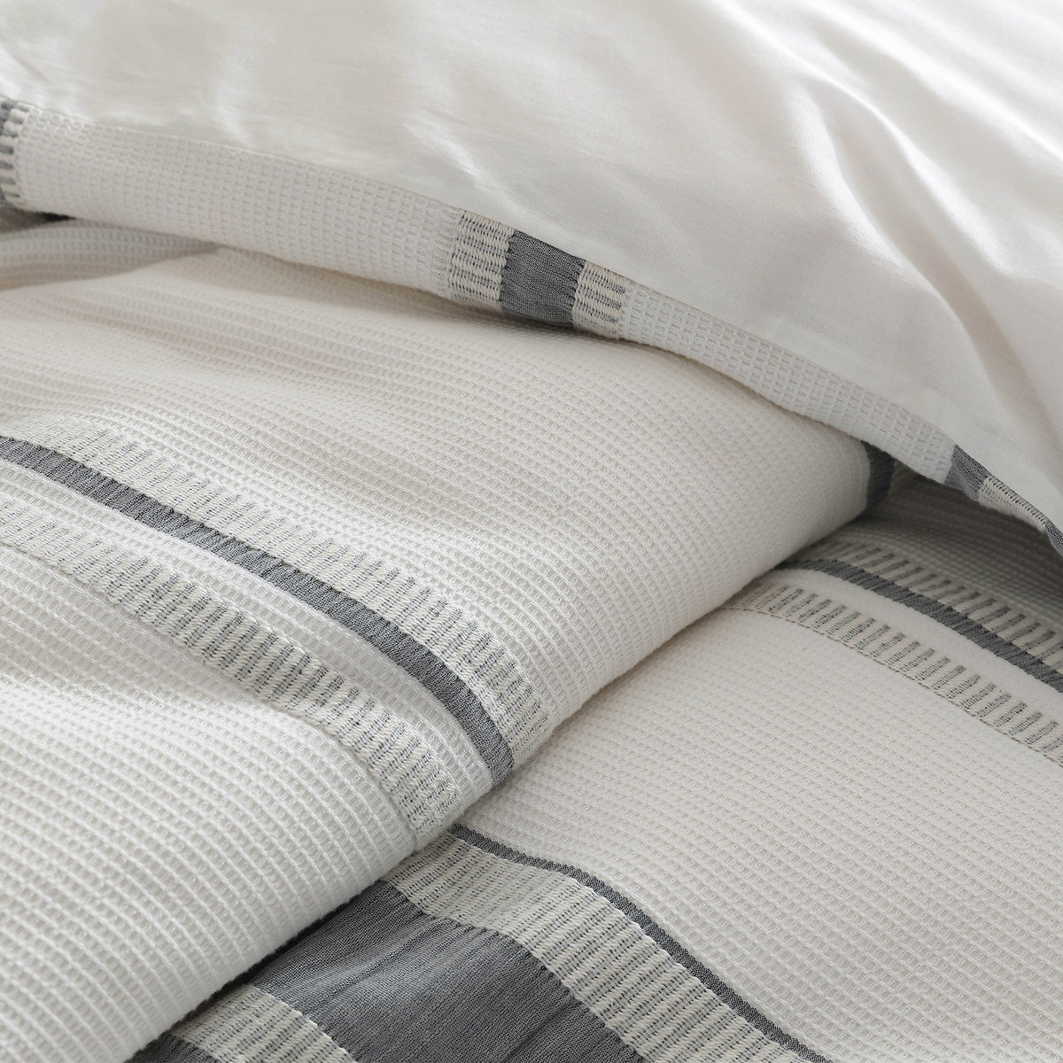 Haven Lane Dillon 3-piece Comforter Set