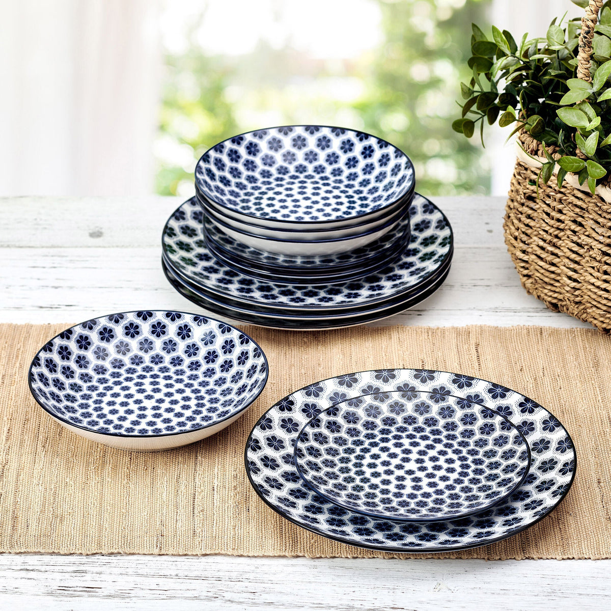 Pfaltzgraff Blooming Delight 12-piece Porcelain Dinnerware Set