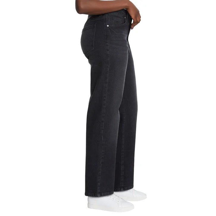 Gloria Vanderbilt Women's Straight Leg Jean