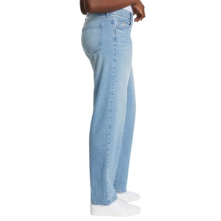 Gloria Vanderbilt Women's Straight Leg Jean