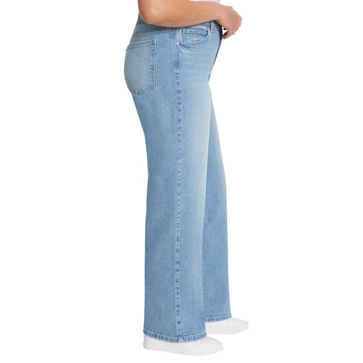 Gloria Vanderbilt Women's Straight Leg Jean