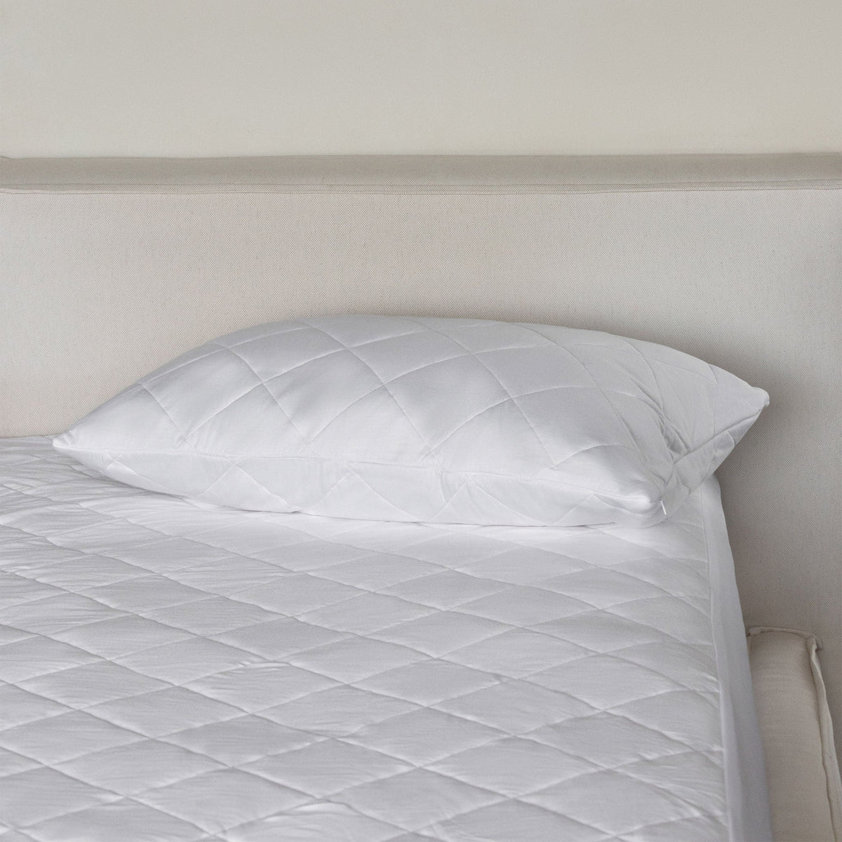 Ettitude CleanBamboo Mattress Protector