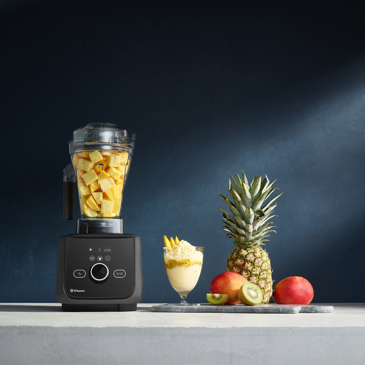 Vitamix Ascent X4 Blender - Black Stainless Metal Finish