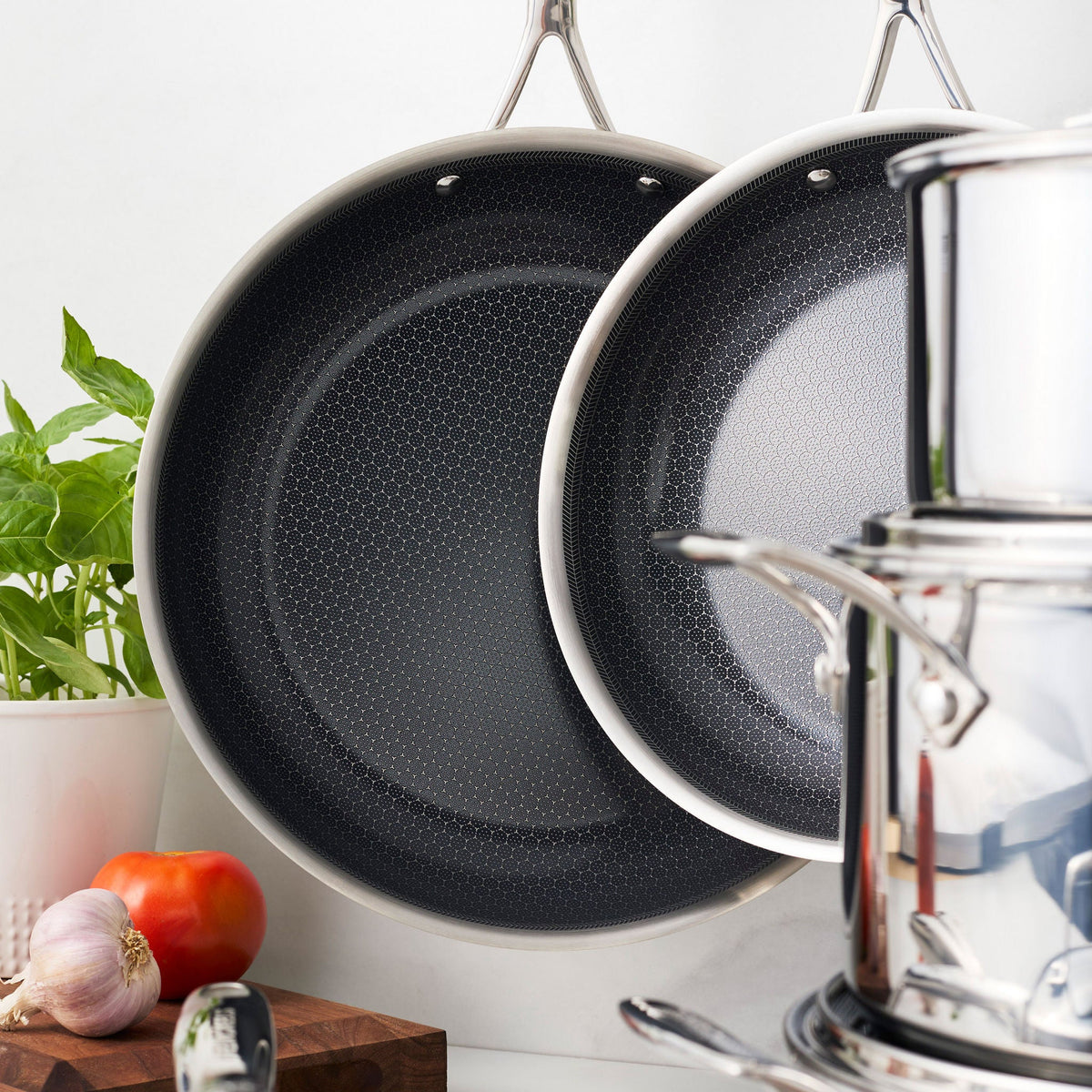 Henckels Paradigm Ceramic 11-piece Cookware Set