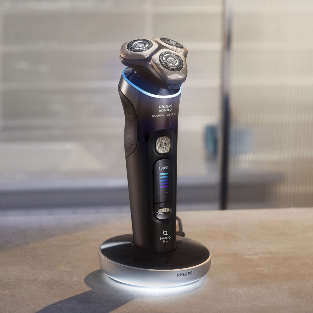 Philips Norelco i9000 Prestige Ultra Electric Wet and Dry Shaver with UV Power Charger - product image