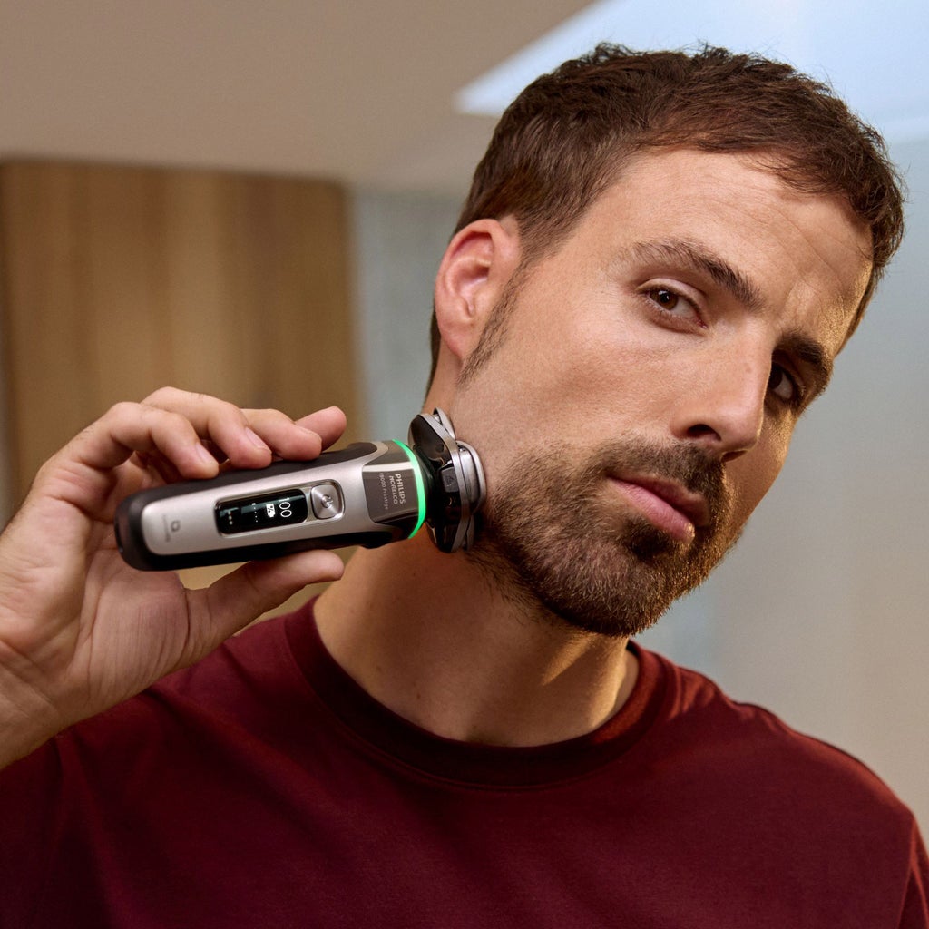 Philips Norelco i9000 Prestige Electric Wet and Dry Shaver Powered by AI - product image