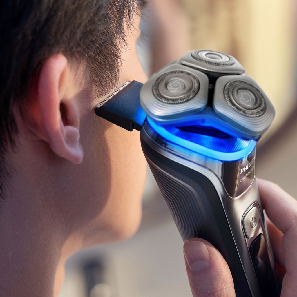 Philips Norelco i9000 Prestige Electric Wet and Dry Shaver Powered by AI - product image