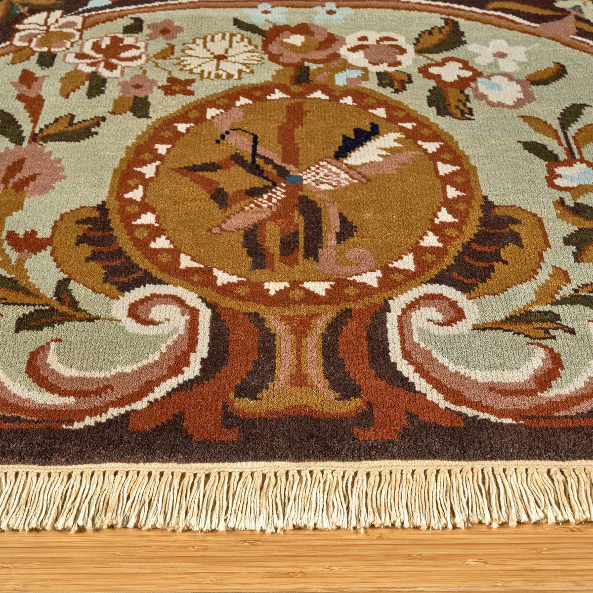 Chatsworth Hand Knotted Rug Collection, Beckley Park Ivory