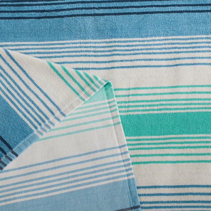 2-in-1 Beach Towel and Tote Bag - image 4