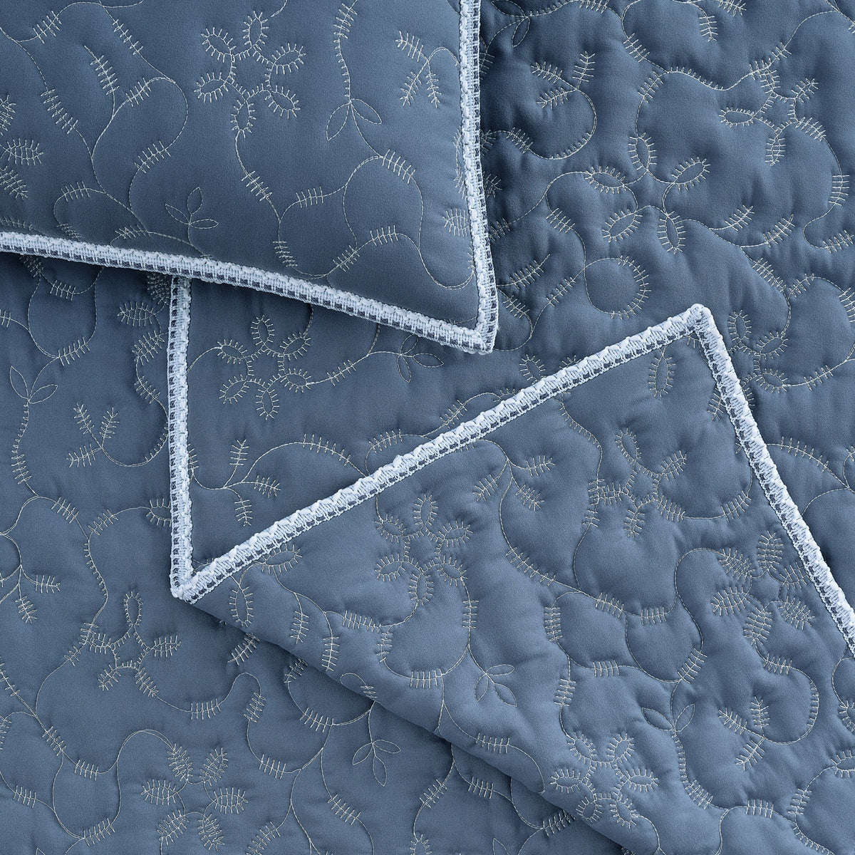 Casual Living Halsey 3-piece Coverlet Set