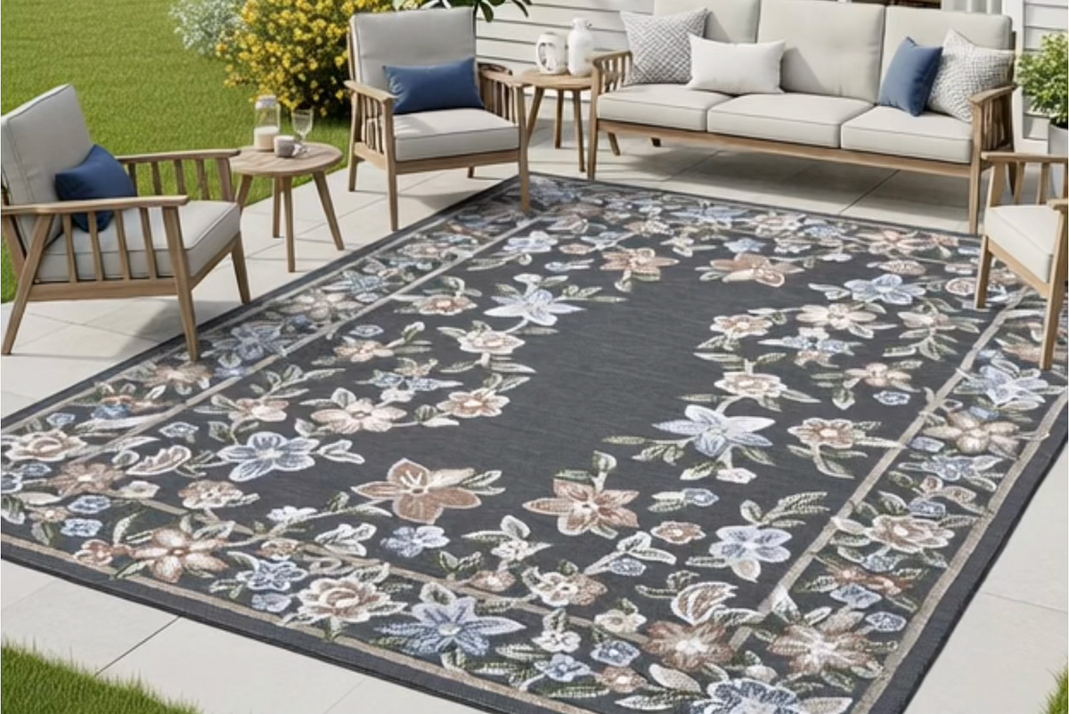 Laguna Indoor/Outdoor Area Rug, Beta Black, 7'10" x 10'