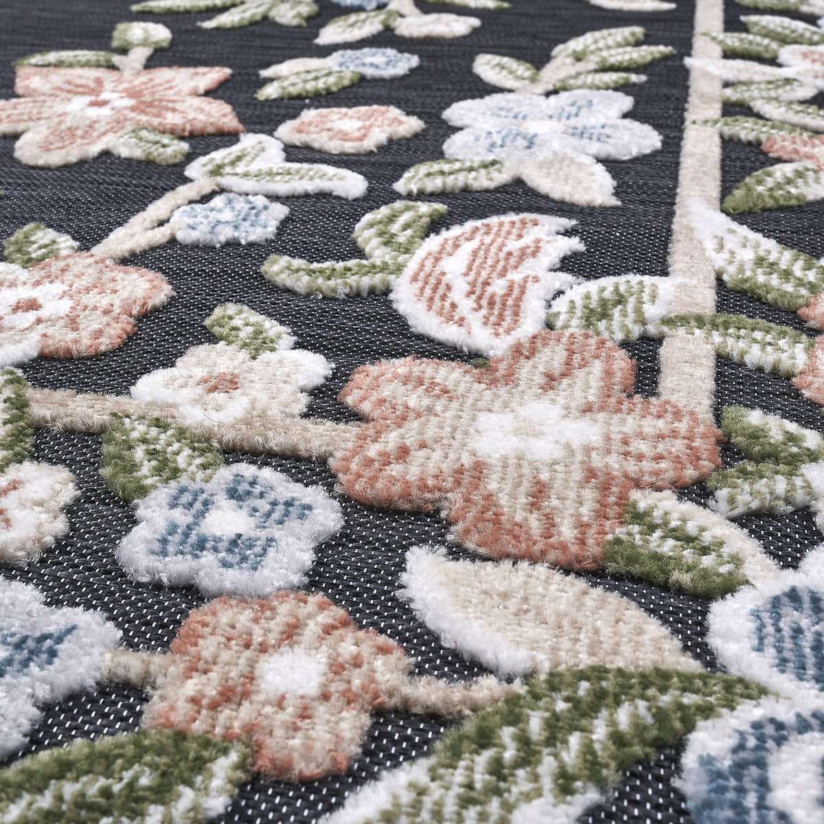 Laguna Indoor/Outdoor Area Rug, Beta Black, 8'8" x 13'