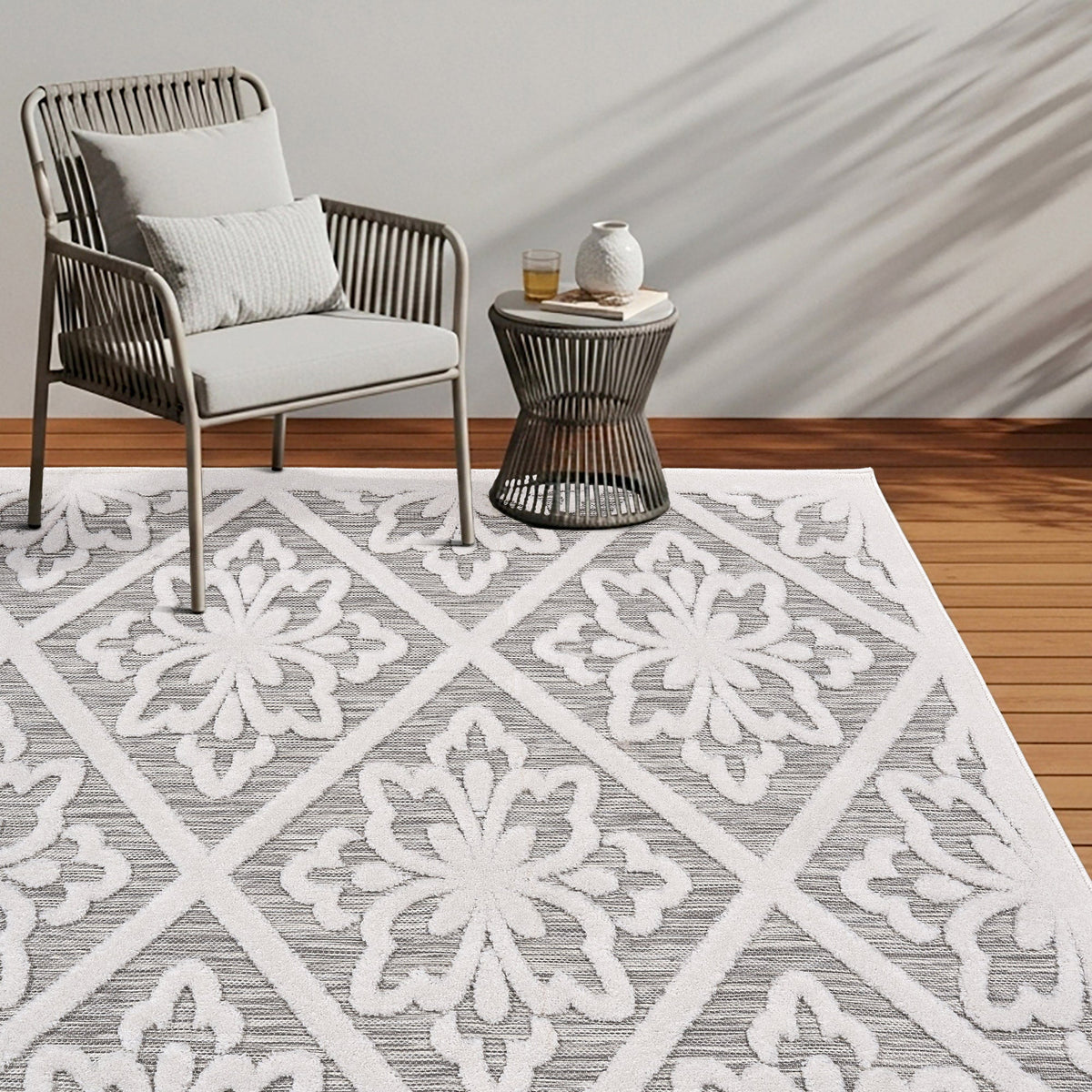 Laguna Indoor/Outdoor Area Rug, Bennet Gray Ivory, 8'8” x 13'