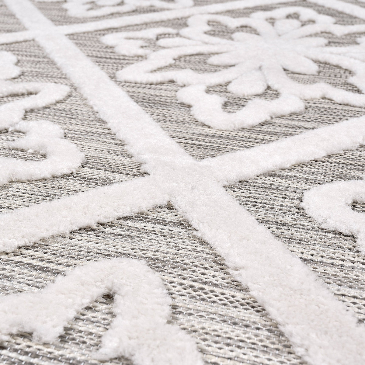 Laguna Indoor/Outdoor Area Rug, Bennet Gray Ivory, 7'10” x 10'