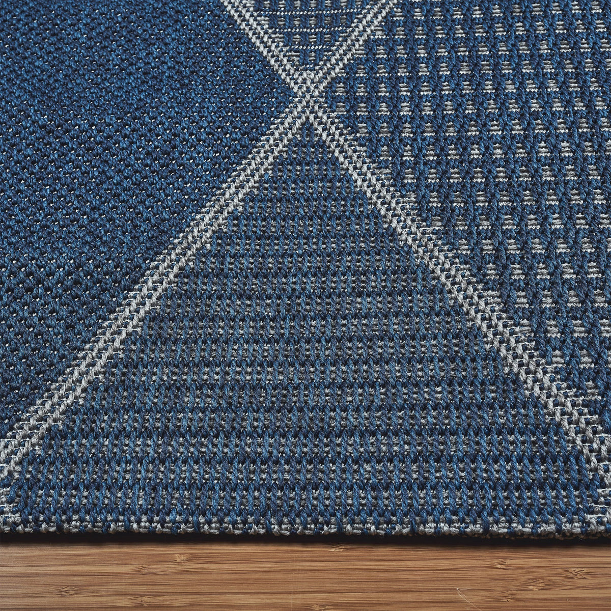 Laguna Indoor/Outdoor Area Rug, Morris Navy Gray, 5'3” x 7'