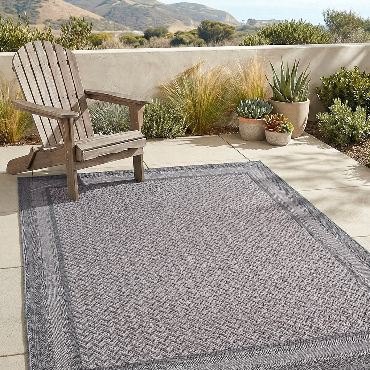 Laguna Indoor/Outdoor Area Rug, Daria Silver Iron, 5'3” x 7'