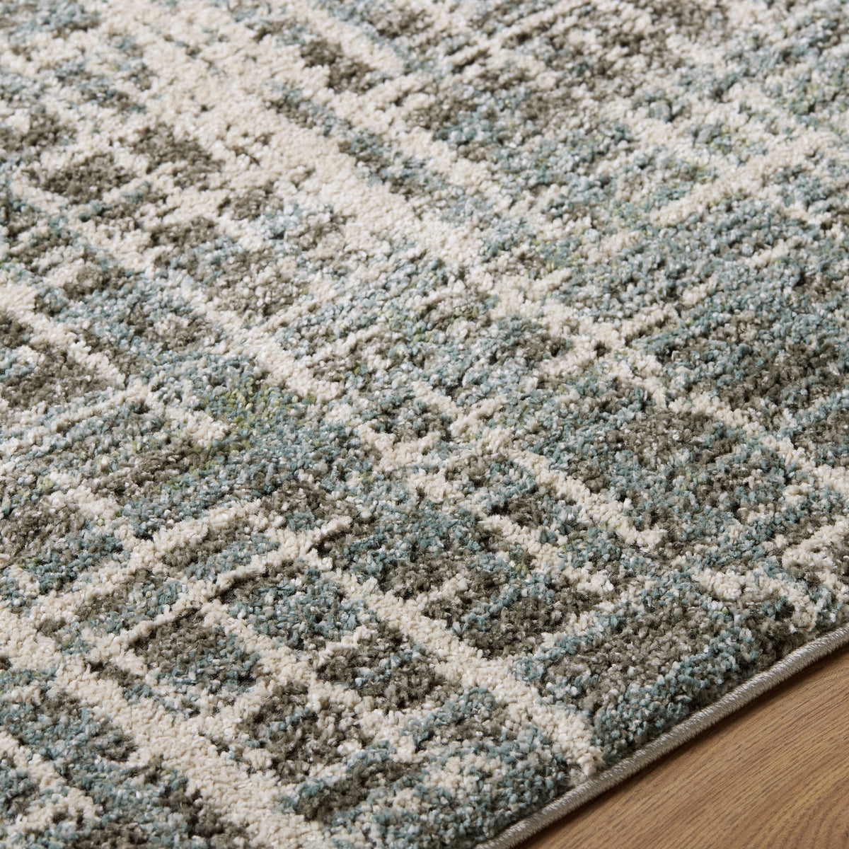 Surya Quesada Area Rug, Mist Blue, 6’7” x 9’6”