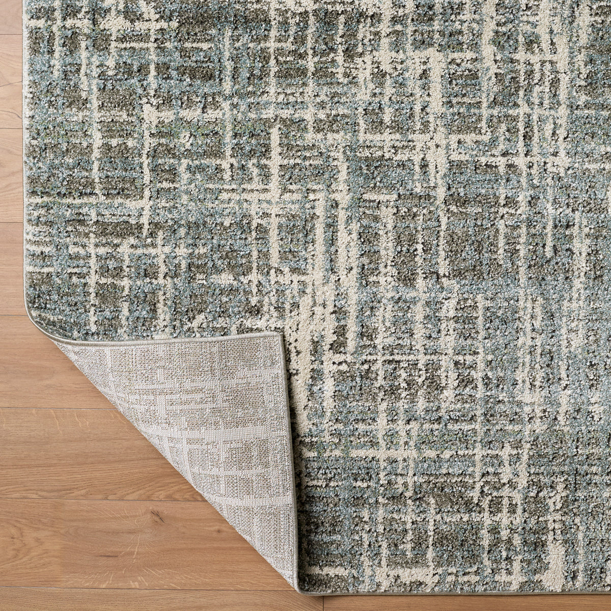 Surya Quesada Area Rug, Mist Blue, 6’7” x 9’6”