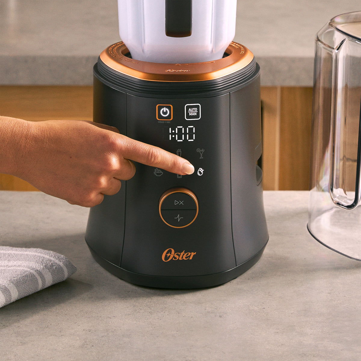 Oster QuietPro Professional Blender, Auto Programs, Quiet Mark-Certified