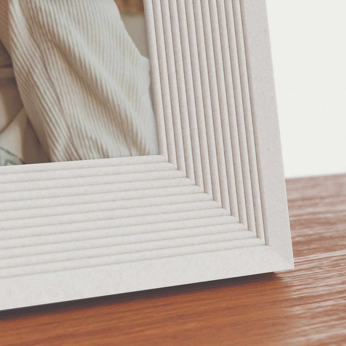 Parker Stone Collection by Aura Wi-Fi Digital Photo Frame