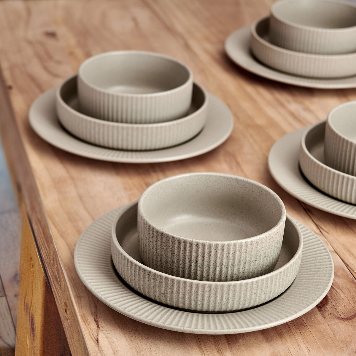 Pfaltzgraff Tranquility Cream Dinnerware Set, 12-piece